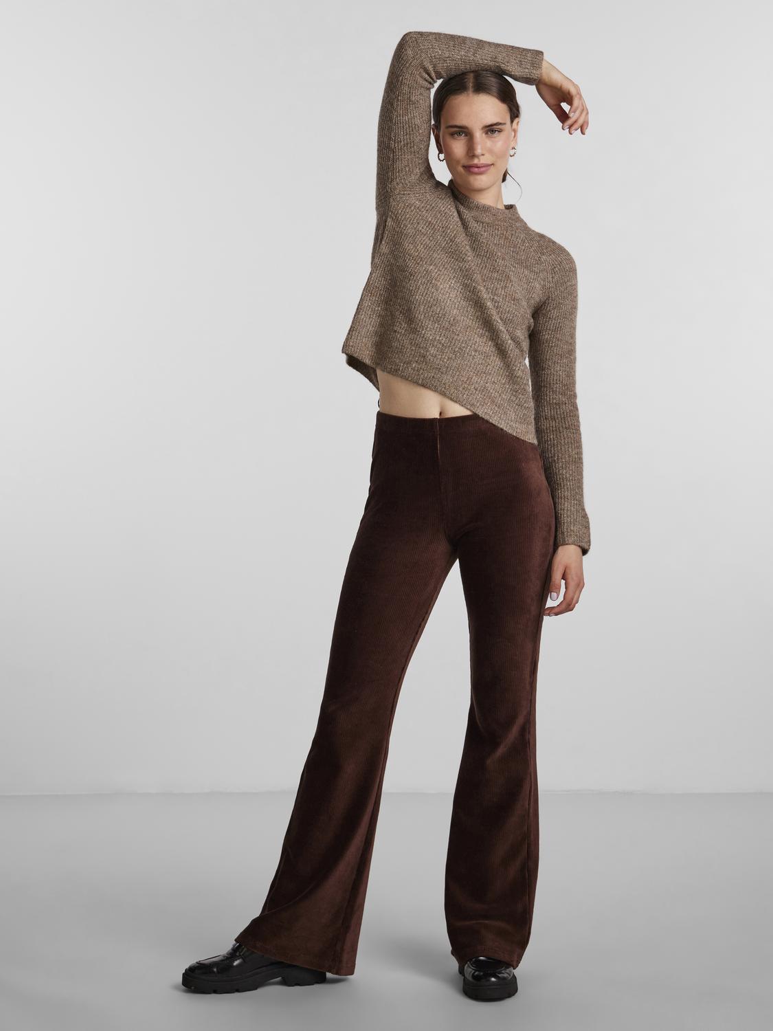 model_shot-front_full